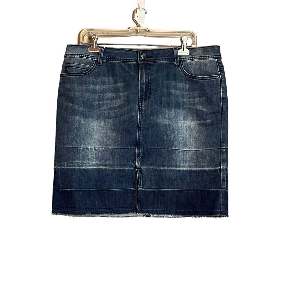 G.H. Bass & co denim skirt. Size 14